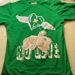 I am selling a shirt